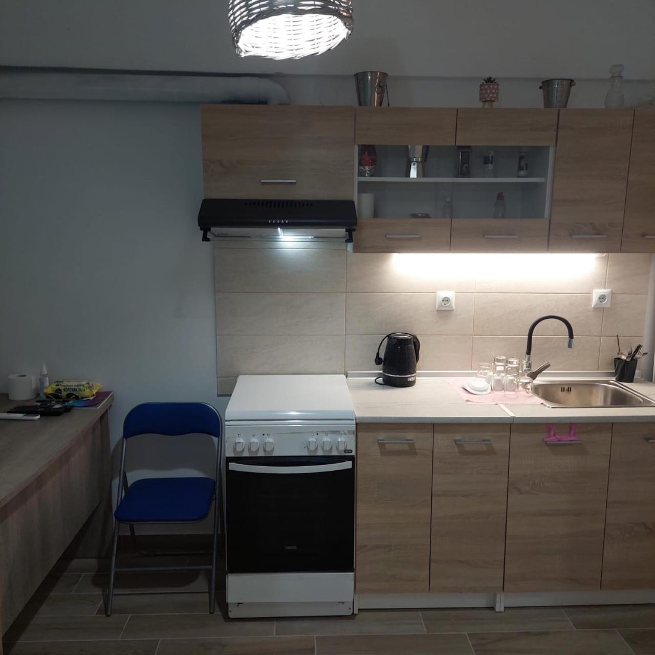 Small Studio Center 2 Tesalonika Bagian luar foto